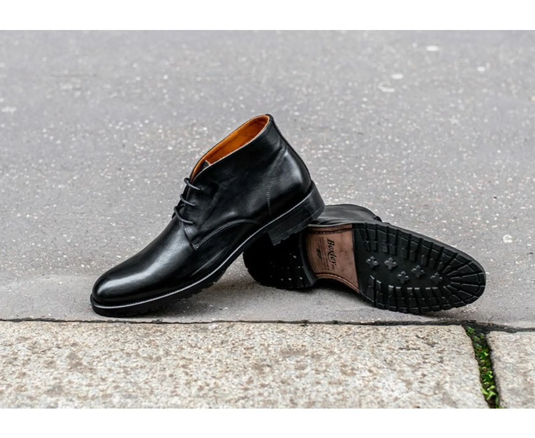 Bexley Comfort Shoes | Black Leather Desert Boots Warwick Gomme Blackblack With Black Waistband