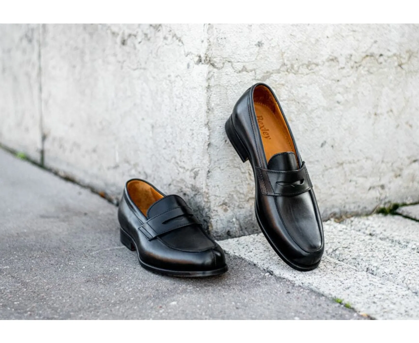 Bexley Loafers | Black Leather Men'S Penny Loafers Wembley Classic Blackblack With Black Waistband